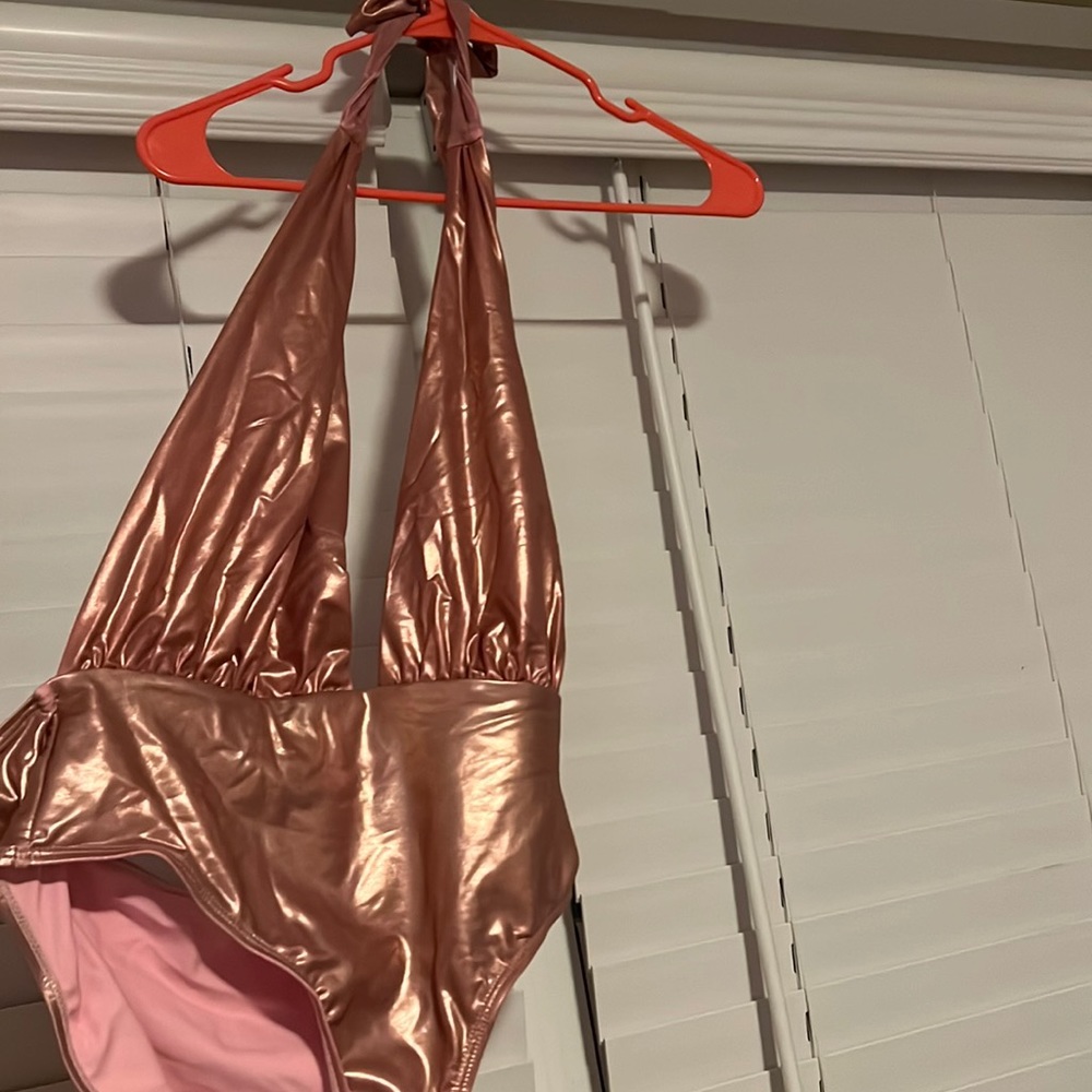 Shiny swim wear